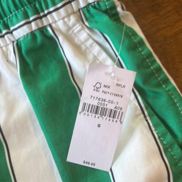 GAP Green and White Striped Boxer Shorts NWT - Picture 3 of 7